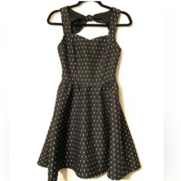 Quinn,Black Textured Fit & Flare Dress,Bow-Back Cutout /Teardrop Jacquard Size S - Picture 6 of 12